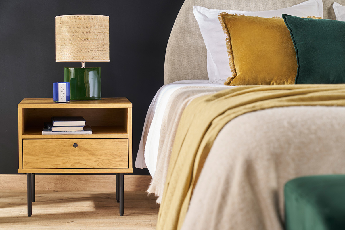 Table de chevet avec rangements finition bois clair chne et mtal noir PERNELLE