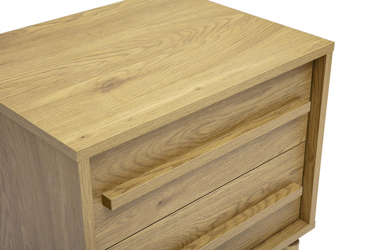 Table de chevet en bois ch�ne, dessus et tiroirs visibles, design scandinave.