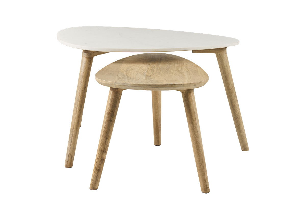 Tables basses gigognes en marbre blanc et bois de manguier, vue de c�t�.