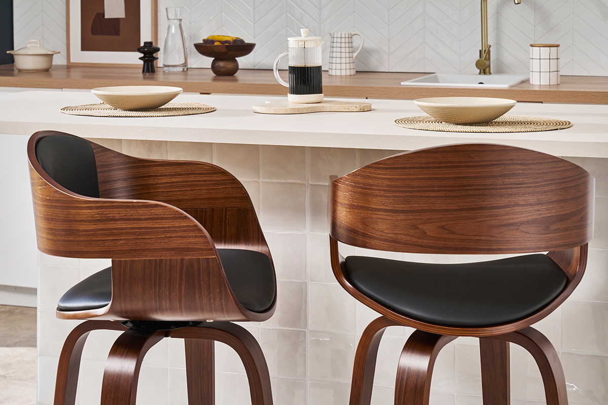 Tabouret de bar design noir et bois fonc noyer H65 cm pivotant 360 GAO