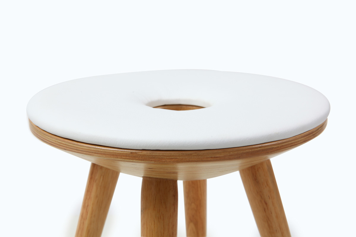 Tabourets d'appoint design bois naturel et blanc (lot de 2) NORDECO