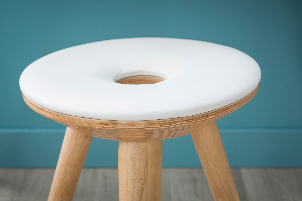 Tabourets d'appoint design bois naturel et blanc (lot de 2) NORDECO