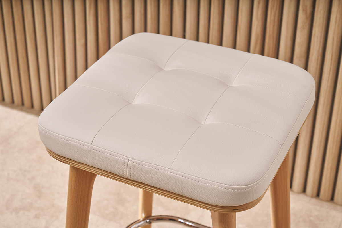 Tabourets de bar blancs et bois clair 65 cm (lot de 2) GRAMMA