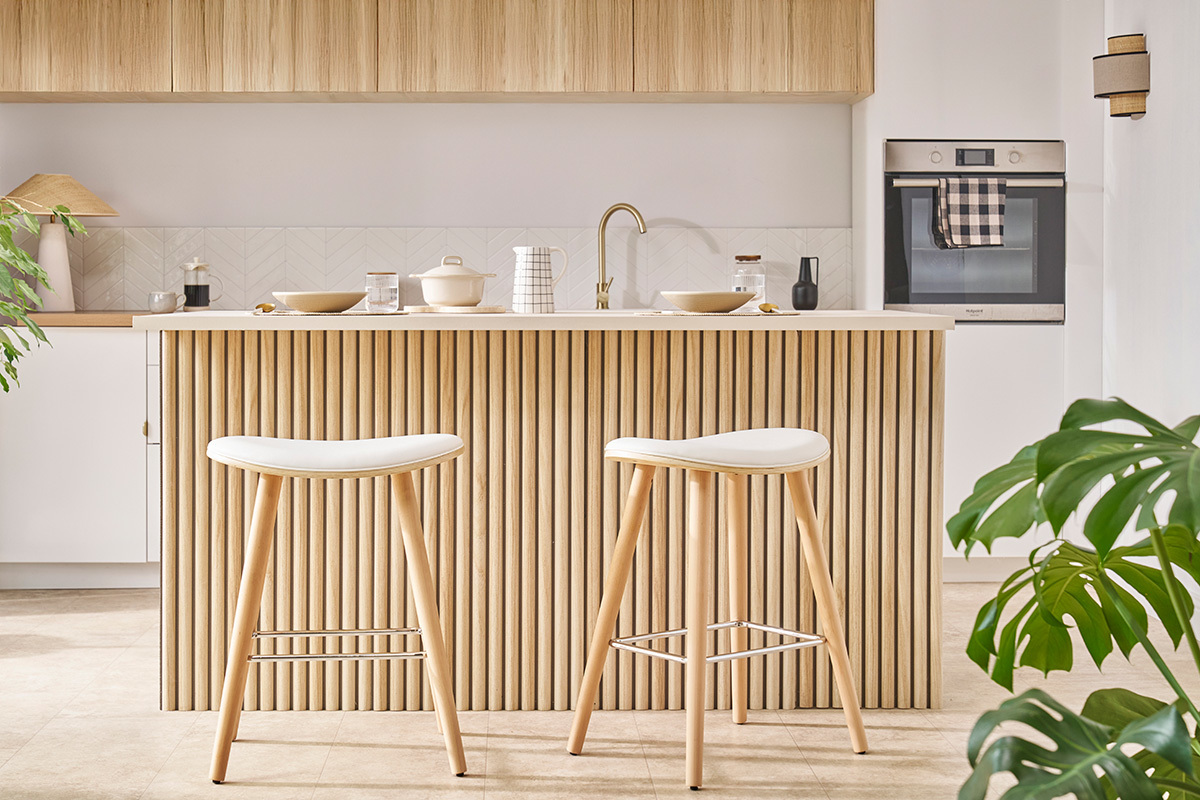 Tabourets de bar bois clair et blanc H65 cm (lot de 2) MEADOW