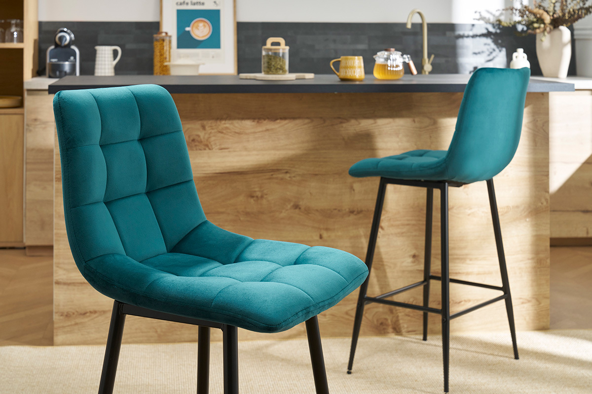 Tabourets de bar design en velours bleu ptrole H65 cm (lot de 2) MAXWELL