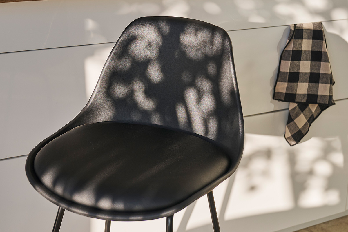 Tabourets de bar design noirs pieds mtal H66 cm (lot de 2) FRANZ