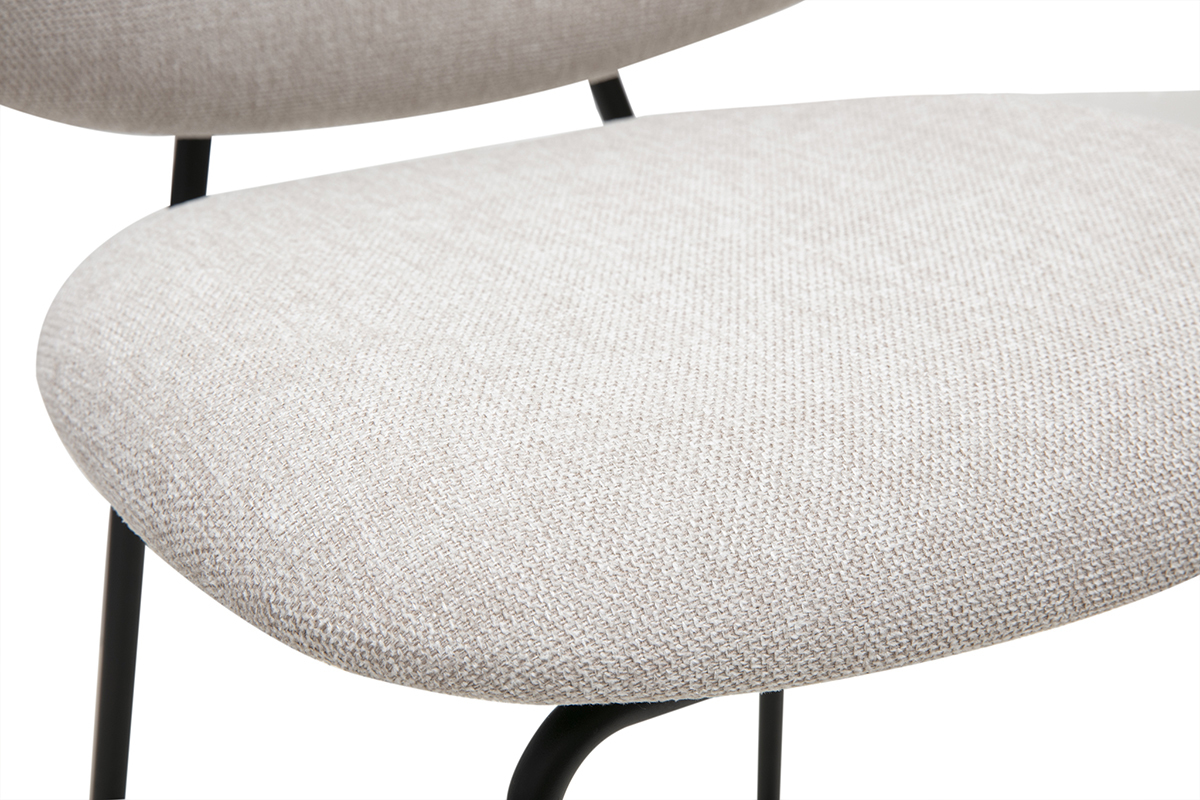 Assise du tabouret de bar en tissu beige avec structure en mtal noir, vue rapproche.