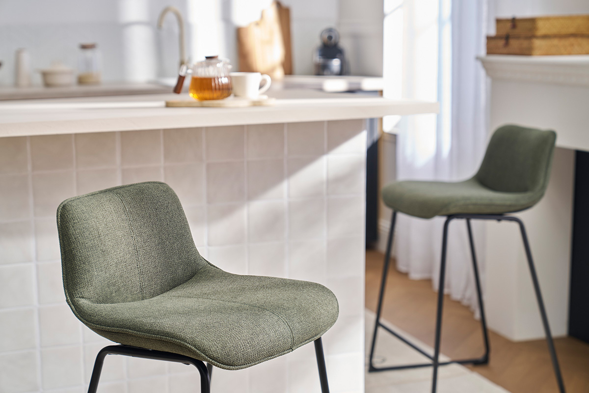 Tabourets de bar en tissu vert kaki et mtal H65 cm (lot de 2) BOOST