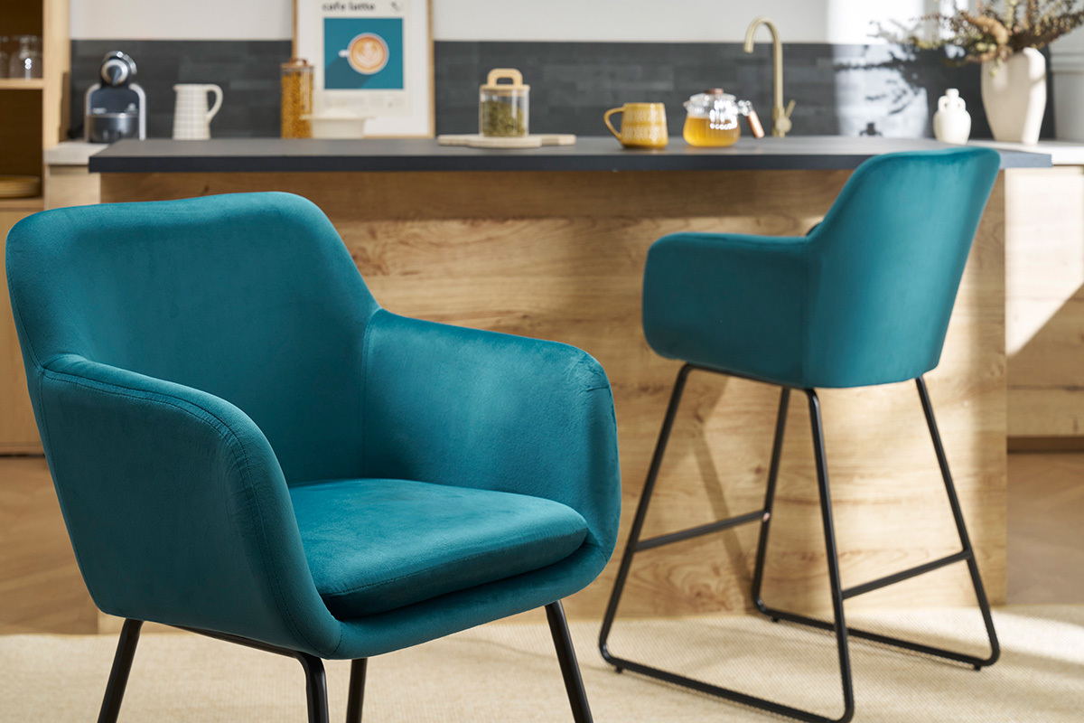 Tabourets de bar en velours bleu ptrole H65 cm (lot de 2) AMIKA
