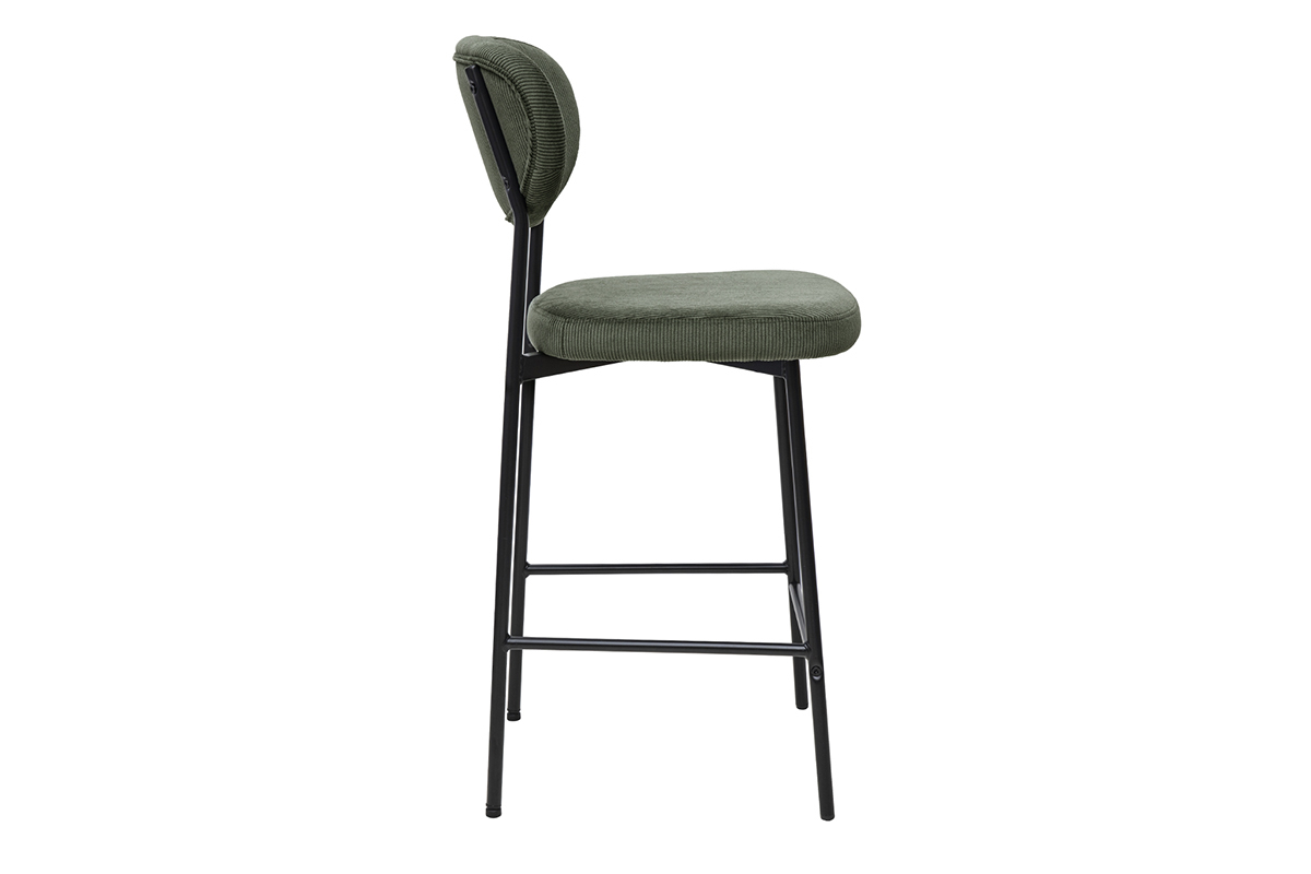 Tabourets de bar verts en velours ctel et mtal noir, lot de 2, H65 cm, modle BREKA.