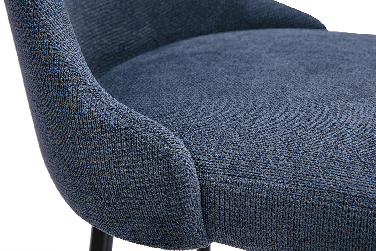 Coussin rembourr� d'un tabouret de bar HASTA en tissu chenille bleu fonc�, vue en d�tail.