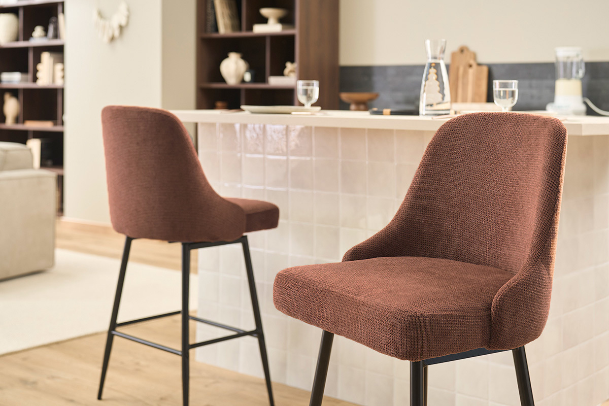 Tabourets de bar pivotants 360� en tissu chenille terre br�l�e et m�tal H66 cm (lot de 2) HASTA