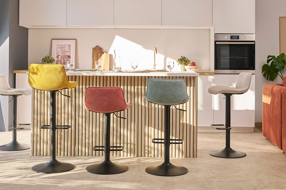 Tabourets de bar r�glables pivotants 360� en tissu effet velours textur� beige et m�tal noir (lot de 2) BOOST