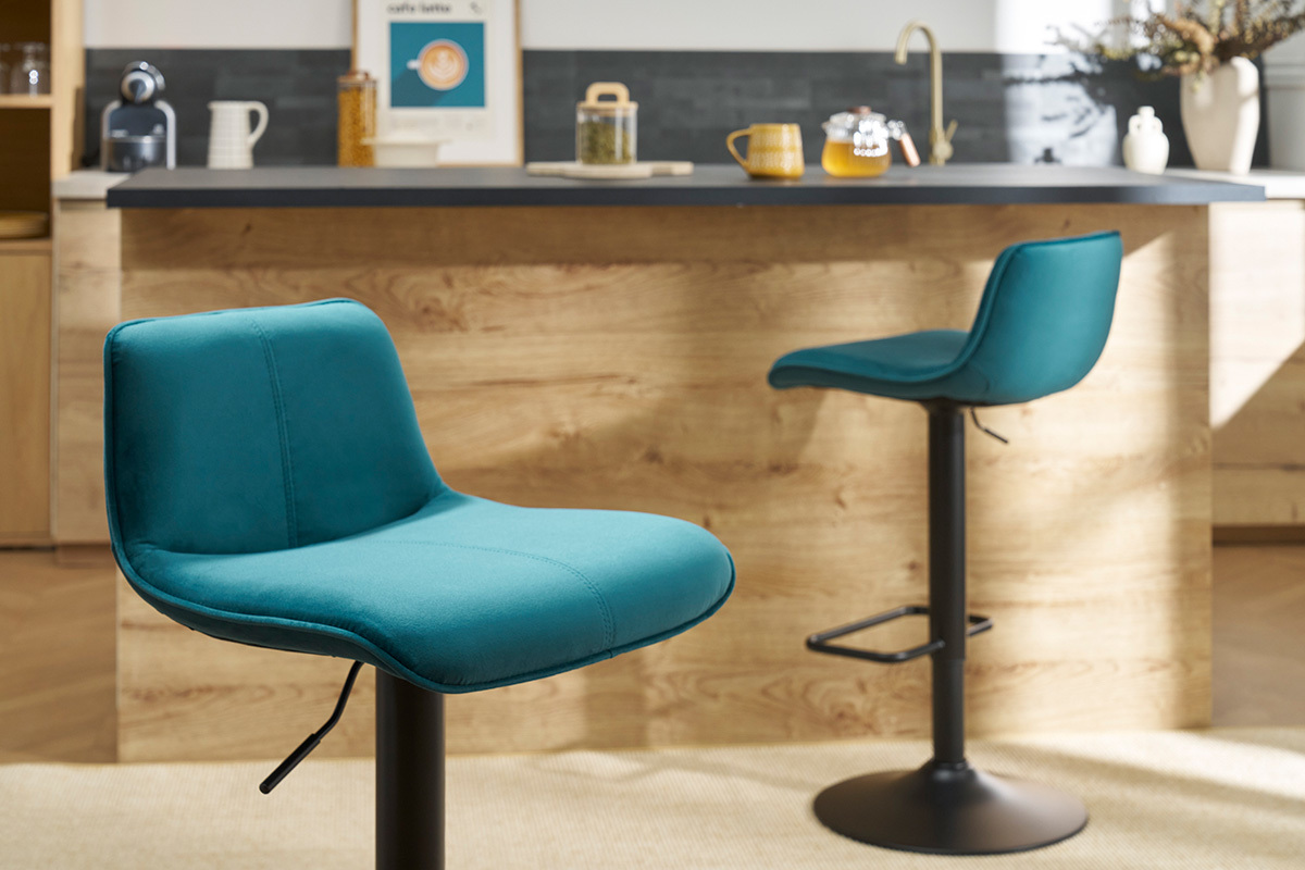 Tabourets de bar r�glables pivotants 360� en tissu velours bleu p�trole et m�tal noir (lot de 2) BOOST