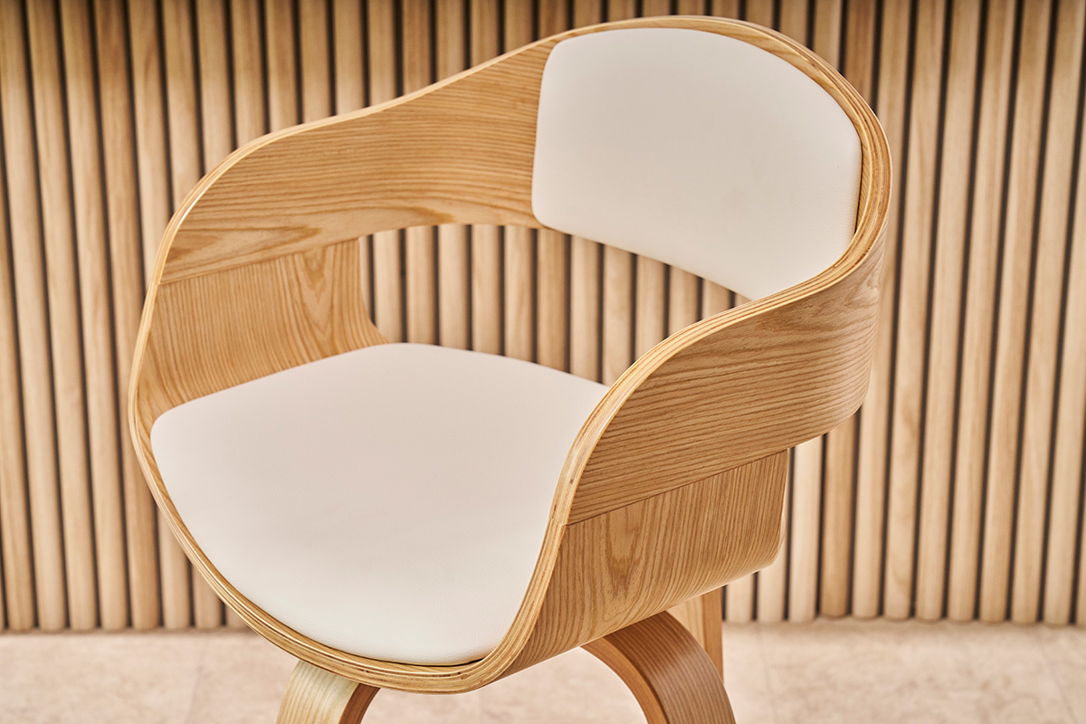 Tabourets de bar scandinaves pivotants 360� en bois clair H65 cm (lot de 2) GAO