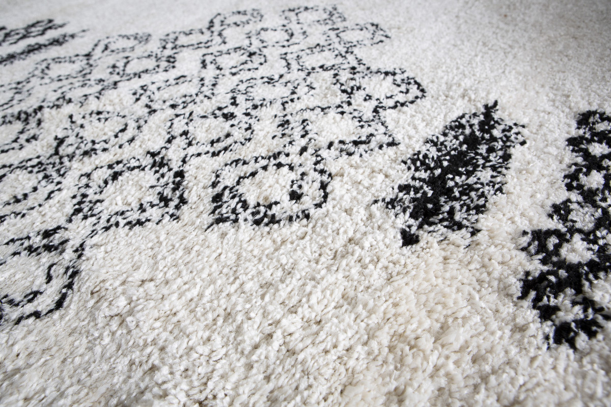 Tapis berb�re noir et blanc 200 x 290 cm OYO
