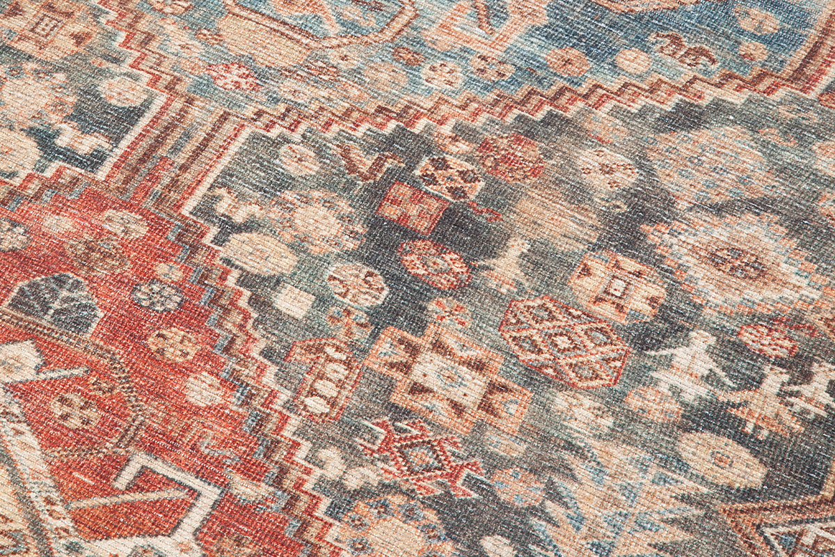 Tapis persan � motifs 160 x 230 cm BAHA