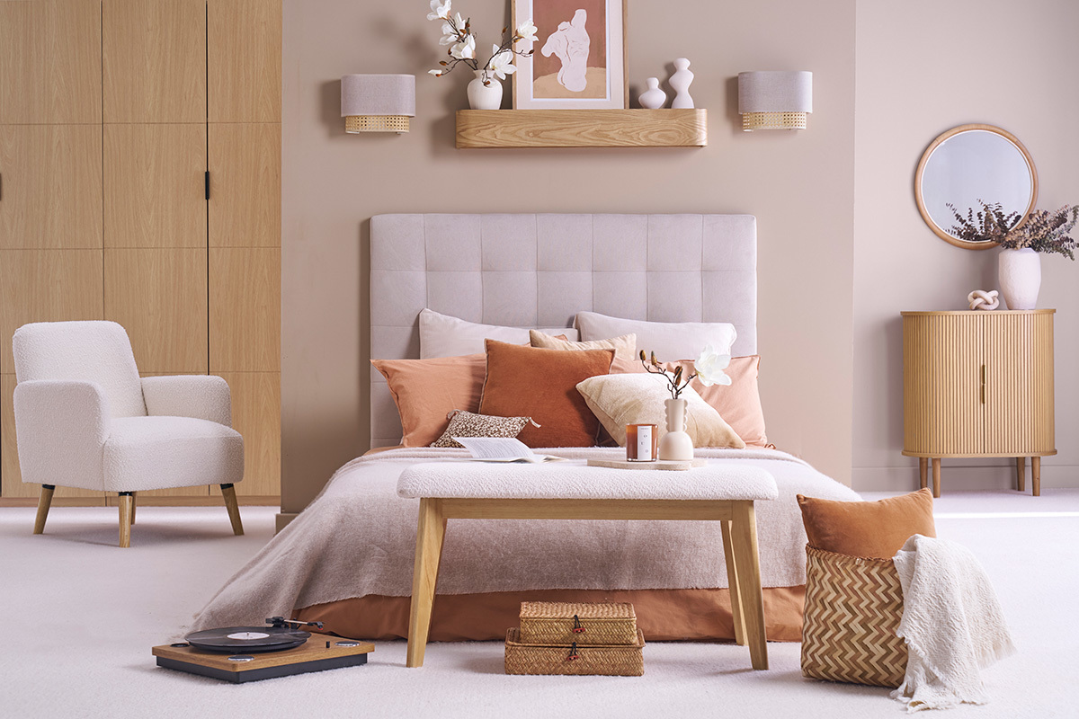 Tte de lit capitonne en tissu beige clair naturel L140 cm HALCIONA