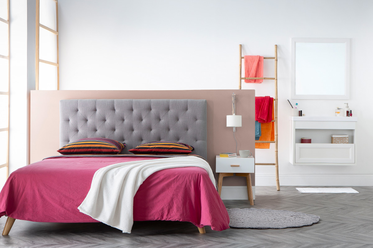 T�te de lit capitonn�e en tissu beige L140 cm ENGUERRAND