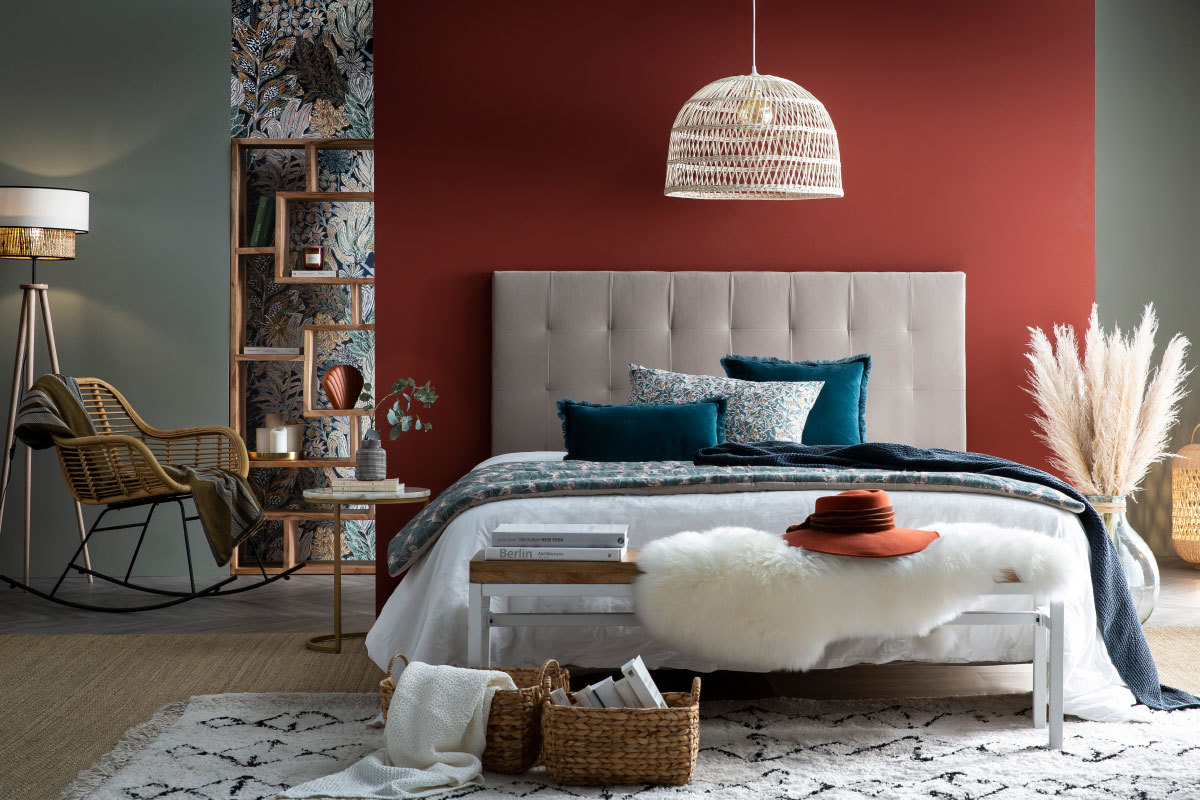 T�te de lit capitonn�e en tissu velours bleu fonc� L160 cm HALCIONA